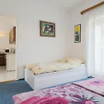 Anthony 2 By Interhome Appartement *